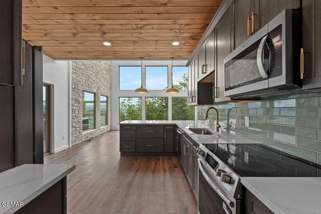 3225 Emerald Springs Loop, Sevierville, TN 37862