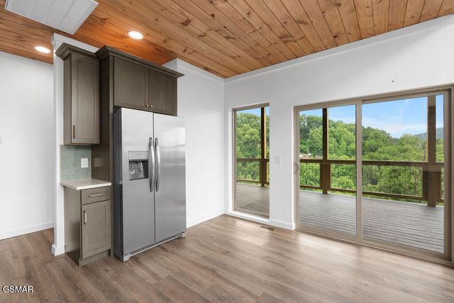 3225 Emerald Springs Loop, Sevierville, TN 37862