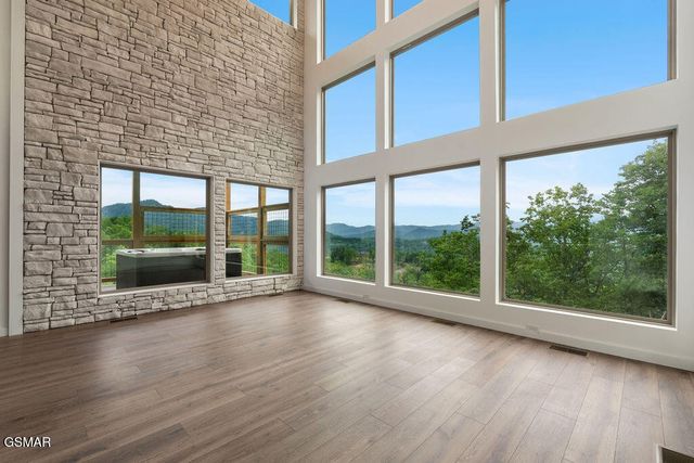 3225 Emerald Springs Loop, Sevierville, TN 37862