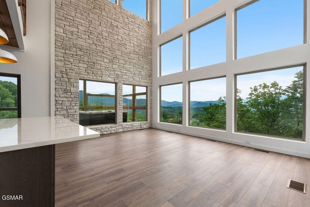 3225 Emerald Springs Loop, Sevierville, TN 37862