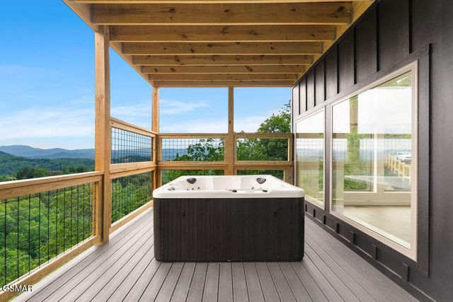 3225 Emerald Springs Loop, Sevierville, TN 37862