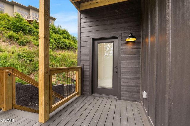 3225 Emerald Springs Loop, Sevierville, TN 37862