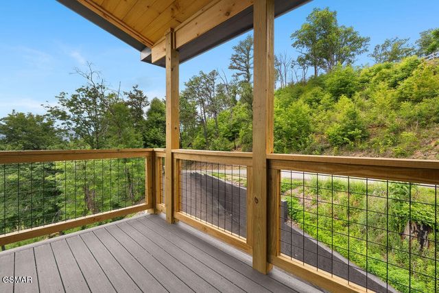 3225 Emerald Springs Loop, Sevierville, TN 37862
