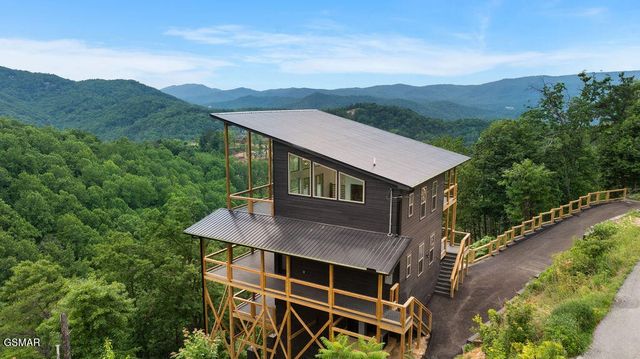 3225 Emerald Springs Loop, Sevierville, TN 37862