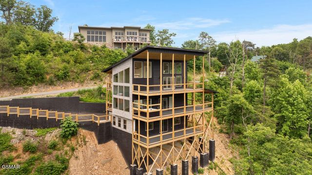 3225 Emerald Springs Loop, Sevierville, TN 37862