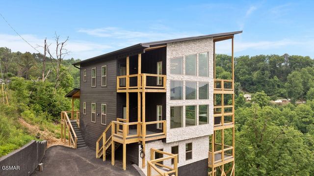 3225 Emerald Springs Loop, Sevierville, TN 37862
