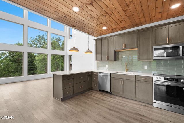 3225 Emerald Springs Loop, Sevierville, TN 37862