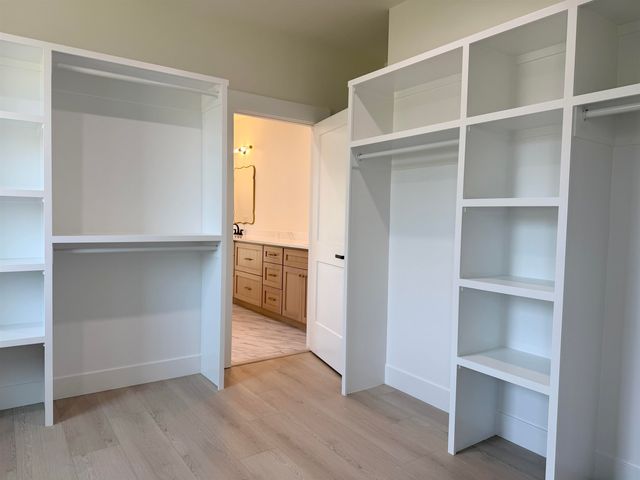 766 E Long Bay Dr, Inman, SC 29349