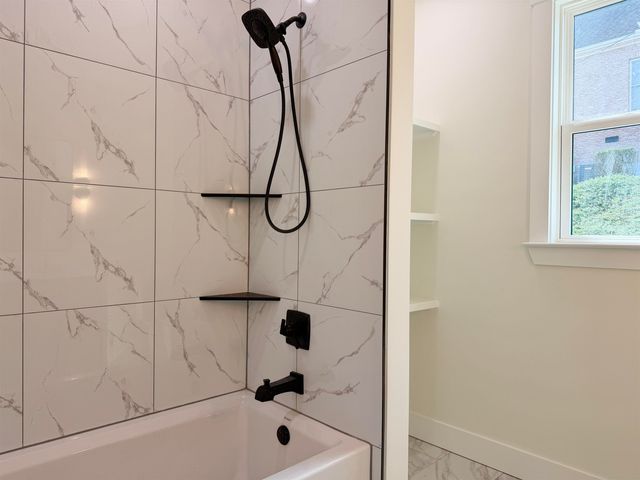 766 E Long Bay Dr, Inman, SC 29349