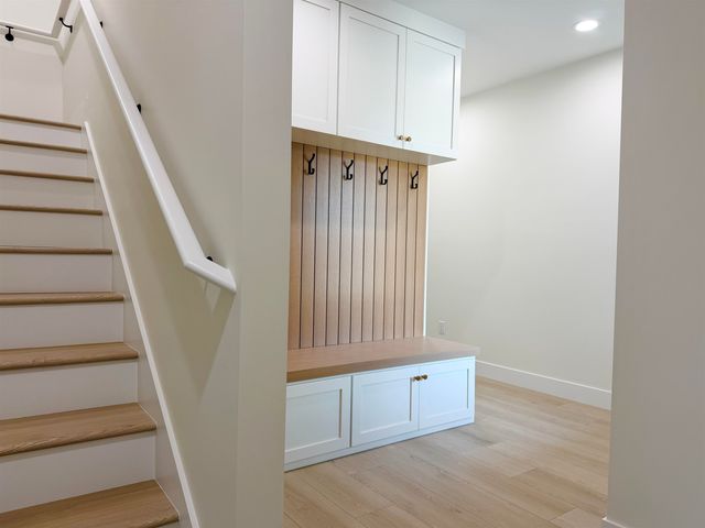 766 E Long Bay Dr, Inman, SC 29349