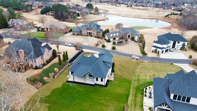 766 E Long Bay Dr, Inman, SC 29349