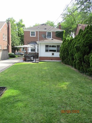 456 Manor Street, Grosse Pointe Farms, MI 48236