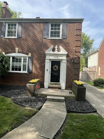 456 Manor Street, Grosse Pointe Farms, MI 48236