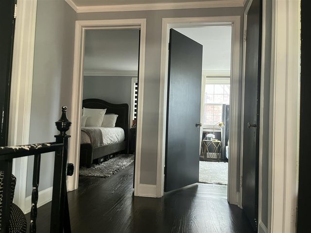 456 Manor Street, Grosse Pointe Farms, MI 48236