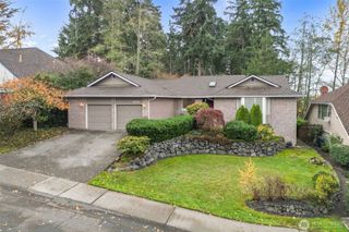 1073 SW 326th Street, Federal Way, WA 98023