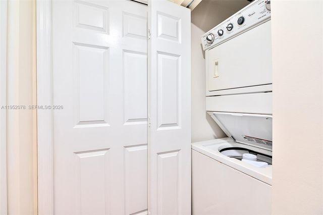 888 S Douglas Rd 1606, Coral Gables, FL 33134