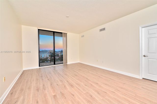 888 S Douglas Rd 1606, Coral Gables, FL 33134