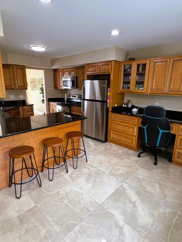 4239 Breckenridge Drive 63, West Bloomfield, MI 48322