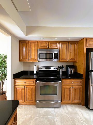 4239 Breckenridge Drive 63, West Bloomfield, MI 48322