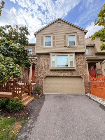 4239 Breckenridge Drive 63, West Bloomfield, MI 48322