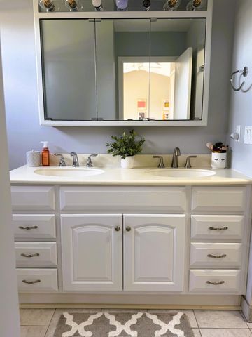 4239 Breckenridge Drive 63, West Bloomfield, MI 48322