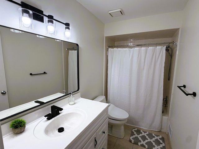 4239 Breckenridge Drive 63, West Bloomfield, MI 48322