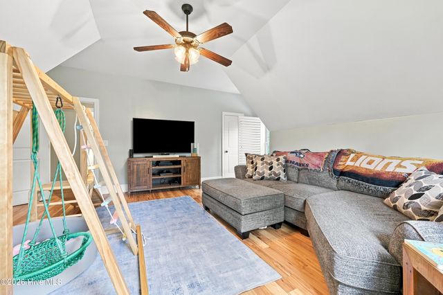 165 Glenmoor Drive, Southern Pines, NC 28387