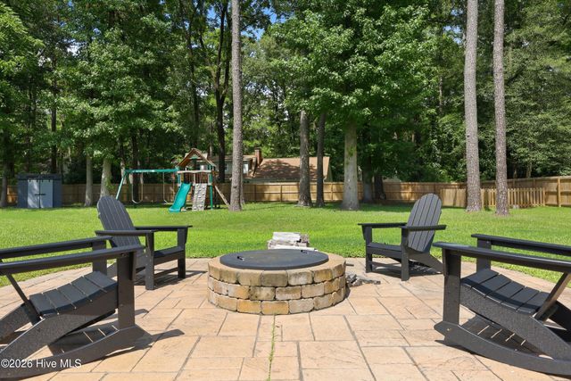 165 Glenmoor Drive, Southern Pines, NC 28387
