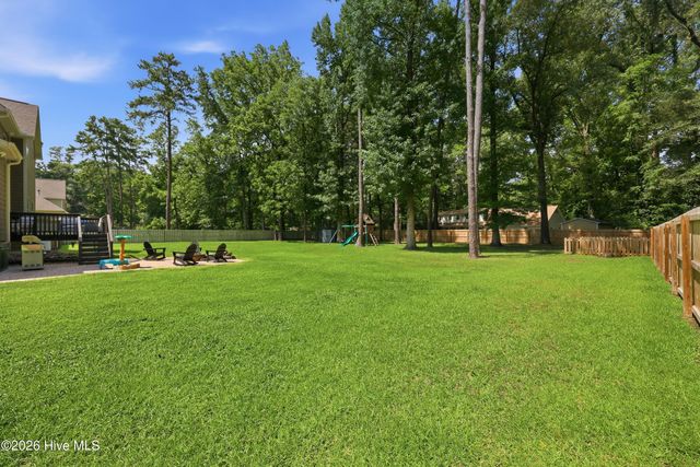 165 Glenmoor Drive, Southern Pines, NC 28387