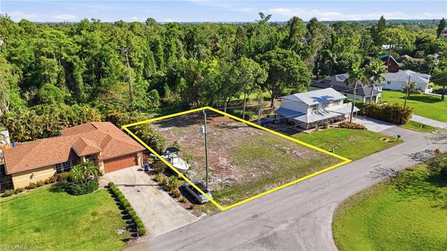 8325 Cypress DR S, Fort Myers, FL 33967
