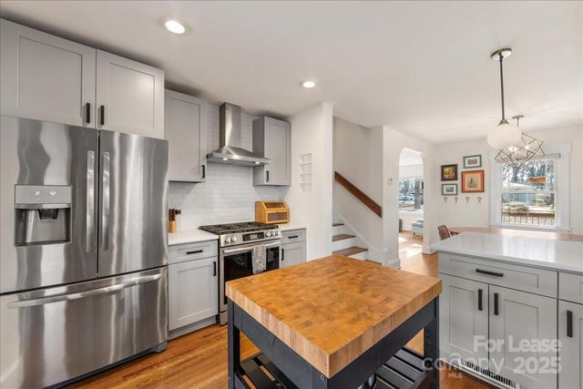 5712 Oak Drive, Charlotte, NC 28216