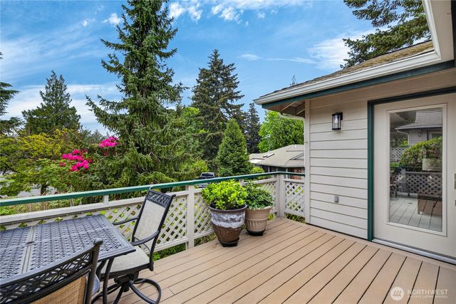 2010 Creekside Lane, Anacortes, WA 98221
