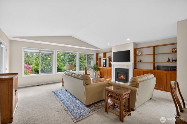 2010 Creekside Lane, Anacortes, WA 98221