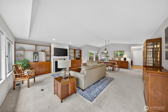 2010 Creekside Lane, Anacortes, WA 98221