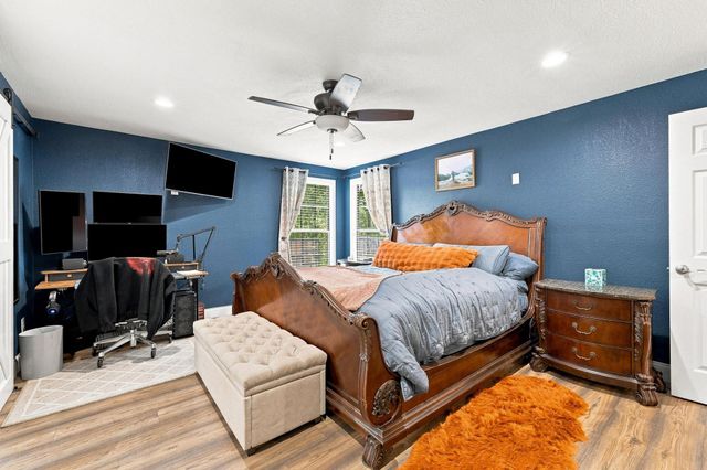 407 E Bois D Arc Street, Leonard, TX 75452