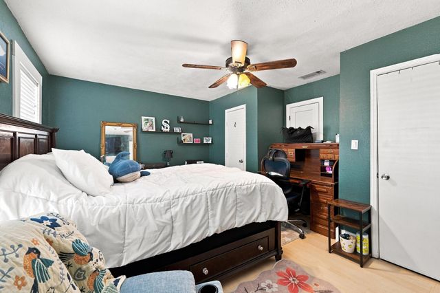 407 E Bois D Arc Street, Leonard, TX 75452