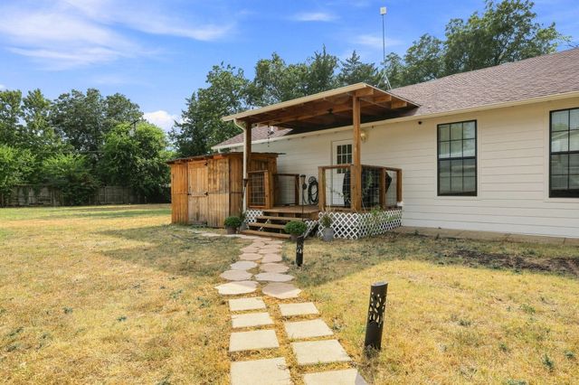 407 E Bois D Arc Street, Leonard, TX 75452