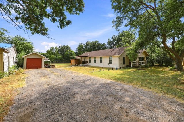 407 E Bois D Arc Street, Leonard, TX 75452