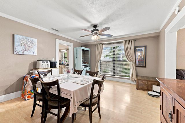407 E Bois D Arc Street, Leonard, TX 75452
