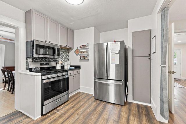 407 E Bois D Arc Street, Leonard, TX 75452
