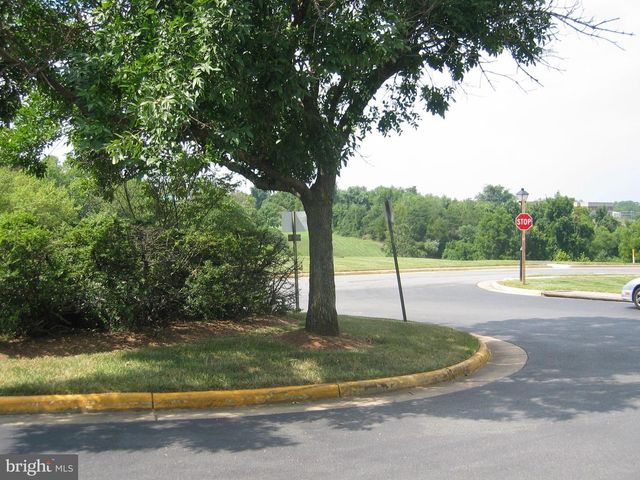 13236 GRAND JUNCTION DR, Fairfax, VA 22033