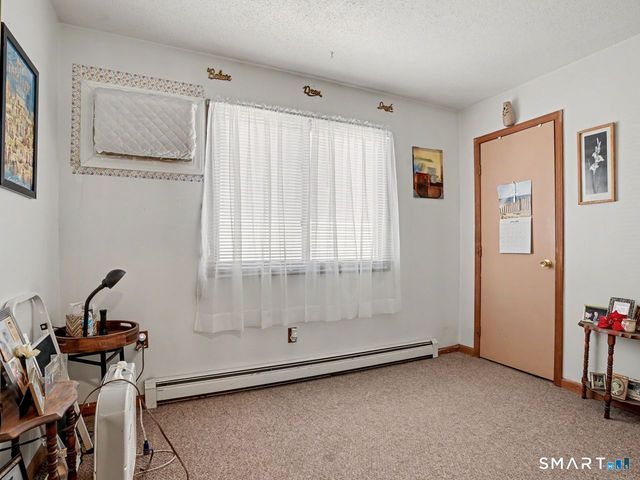 160 Granfield Avenue, Bridgeport, CT 06610