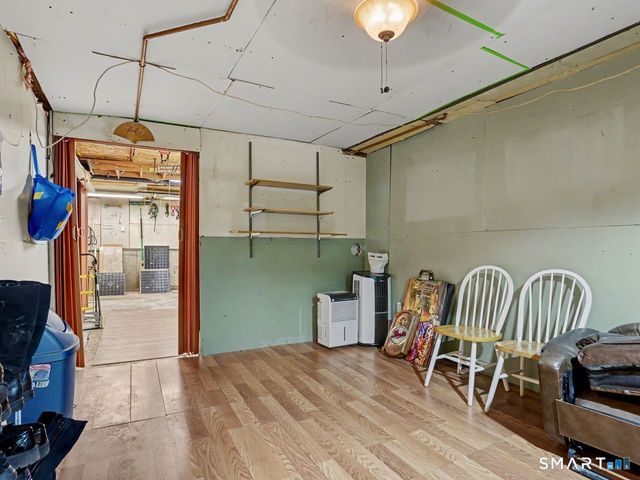 160 Granfield Avenue, Bridgeport, CT 06610