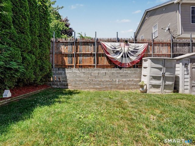 160 Granfield Avenue, Bridgeport, CT 06610