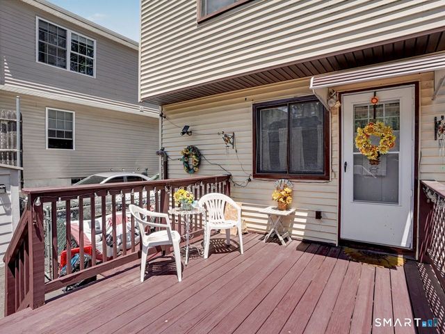 160 Granfield Avenue, Bridgeport, CT 06610