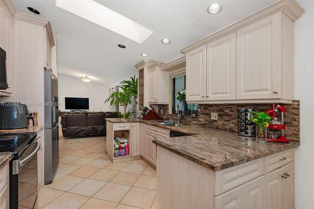 7609 Sunflower Drive, Margate, FL 33063