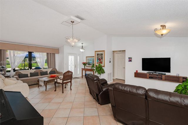 7609 Sunflower Drive, Margate, FL 33063