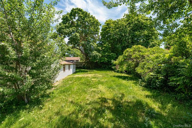 129 Bay Avenue, Patchogue, NY 11772
