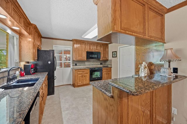 104 Shady Lane, Liberty, TX 77535