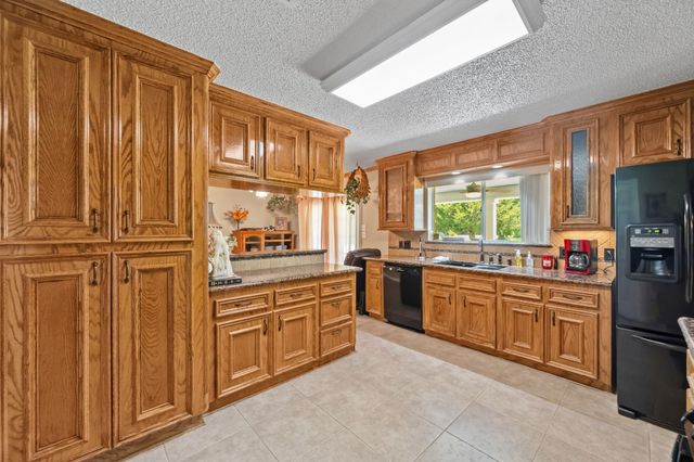 104 Shady Lane, Liberty, TX 77535